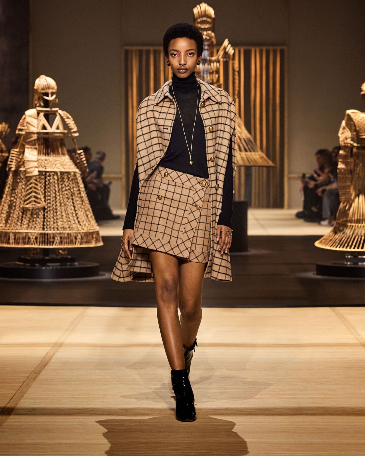 Dior Autunno Inverno 2024 2025 Donne Runway Magazine (43)