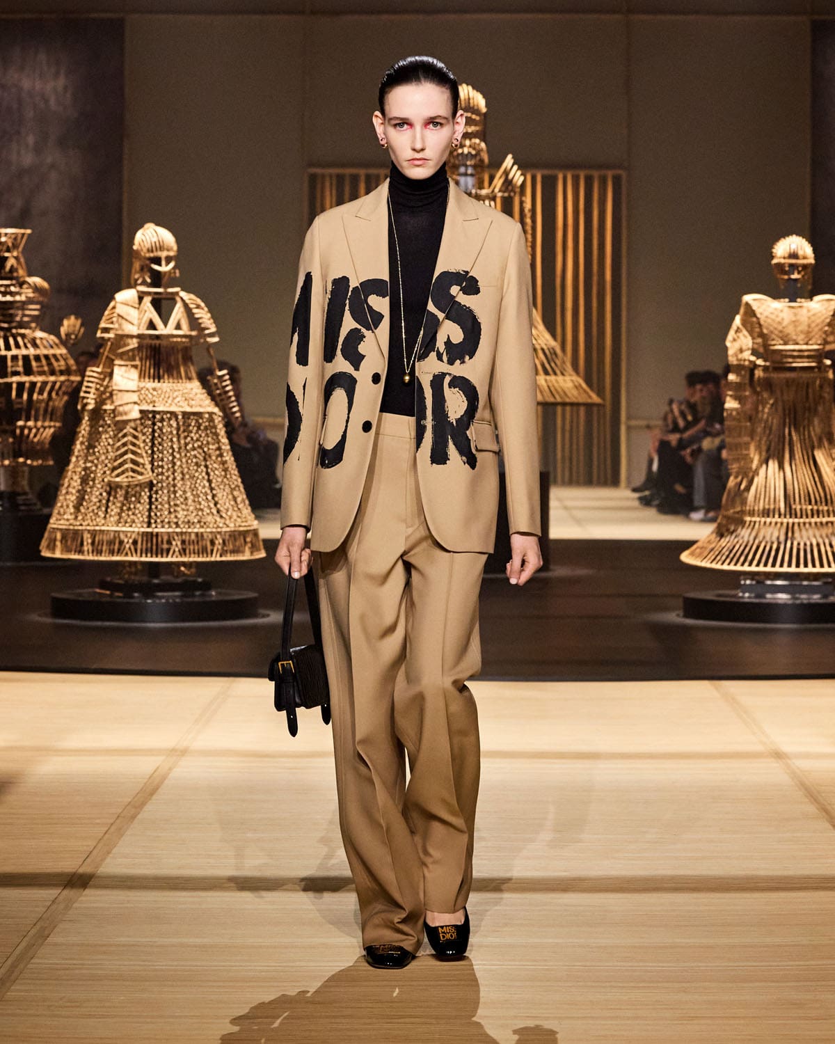Dior Autunno Inverno 2024 2025 Donne Runway Magazine (6)