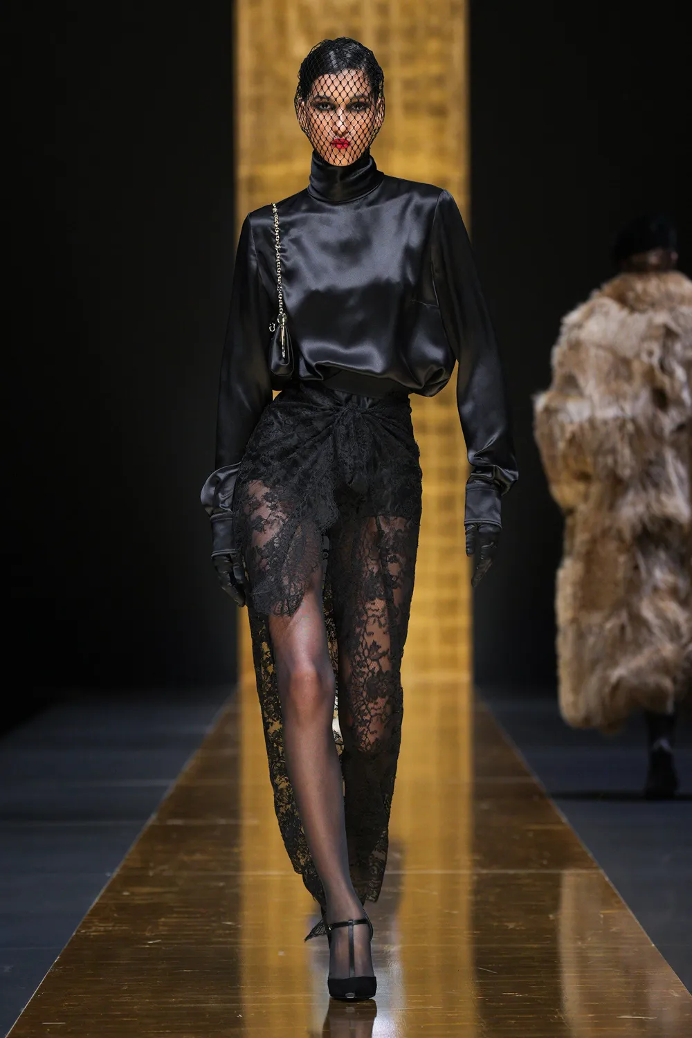 Dolce Gabbana Fall Winter 2024 2025 Runway Magazine (12)