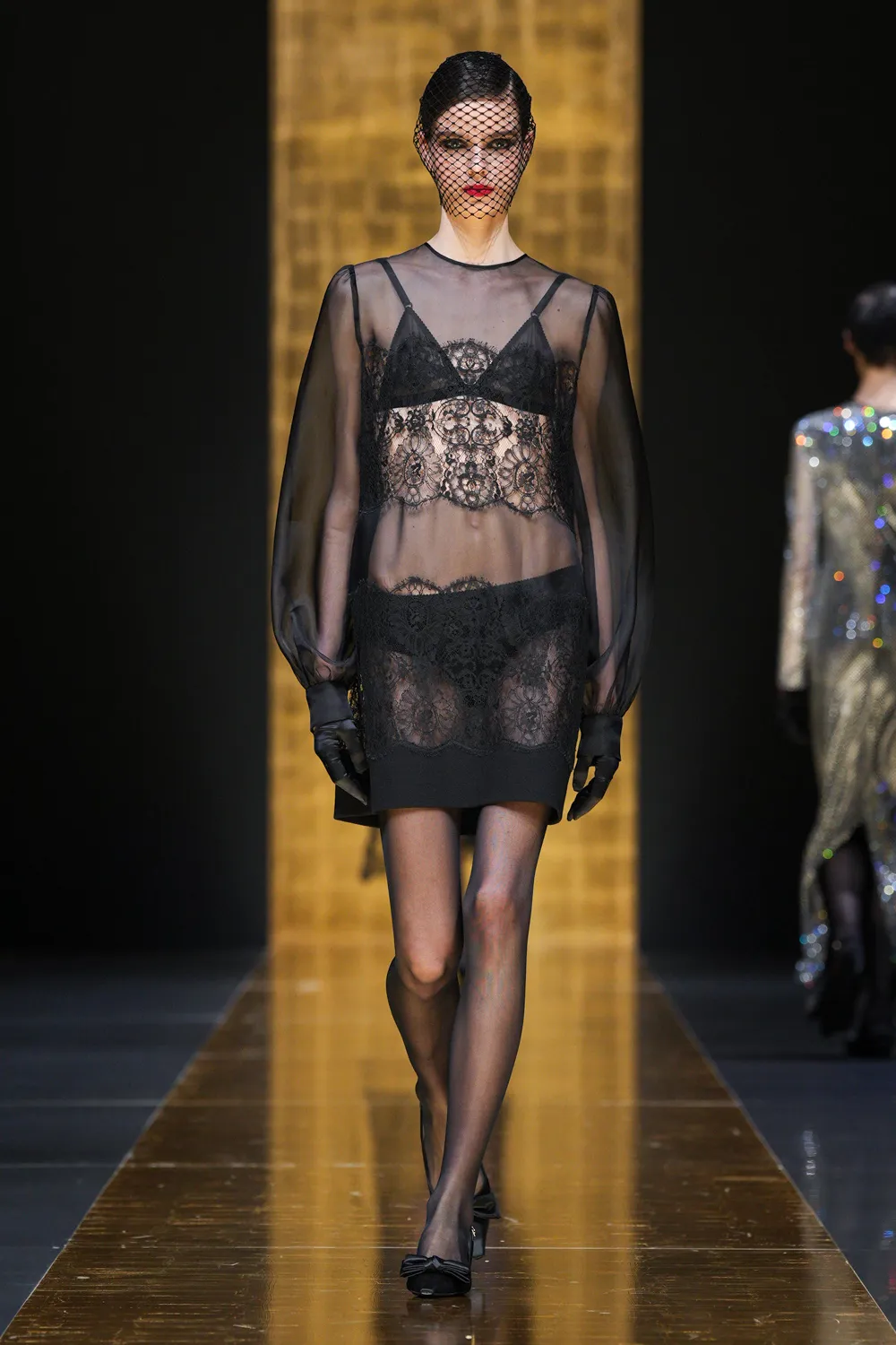 Dolce Gabbana Fall Winter 2024 2025 Runway Magazine (16)