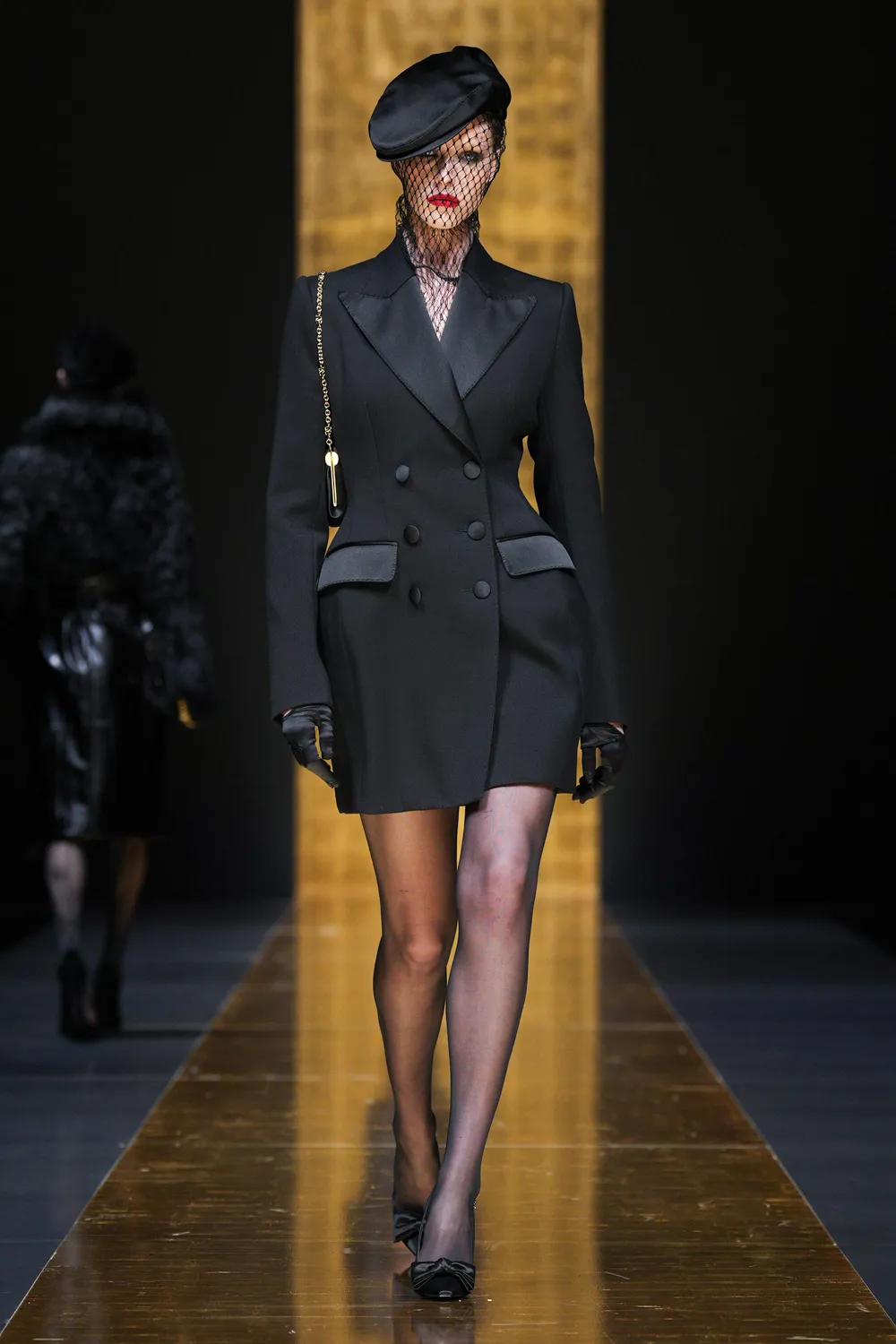 Dolce Gabbana Fall Winter 2024 2025 Runway Magazine (25)