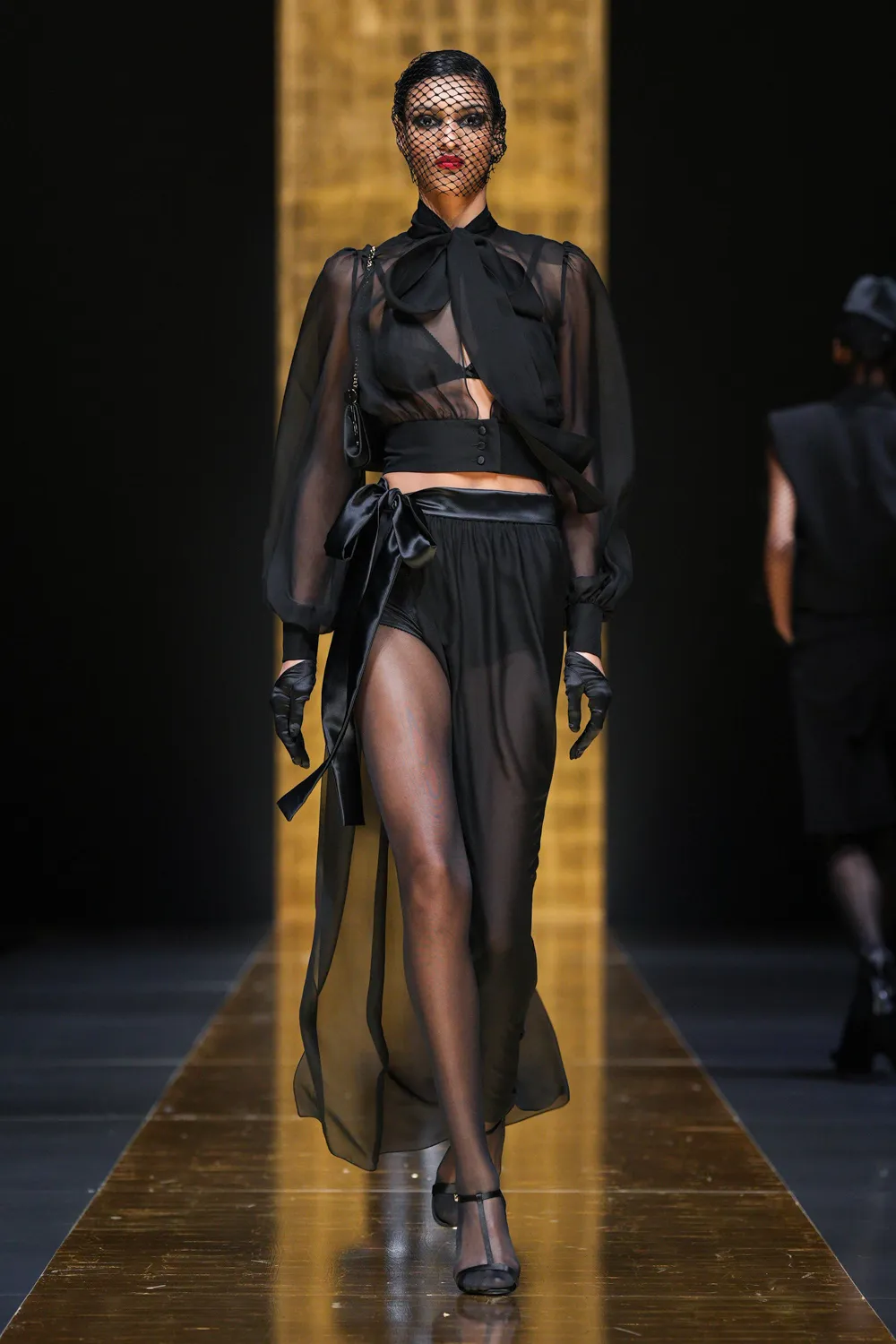 Dolce Gabbana Fall Winter 2024 2025 Runway Magazine (28)