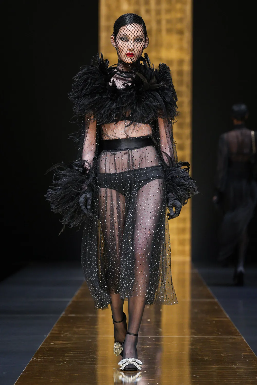 Dolce Gabbana Fall Winter 2024 2025 Runway Magazine (30)