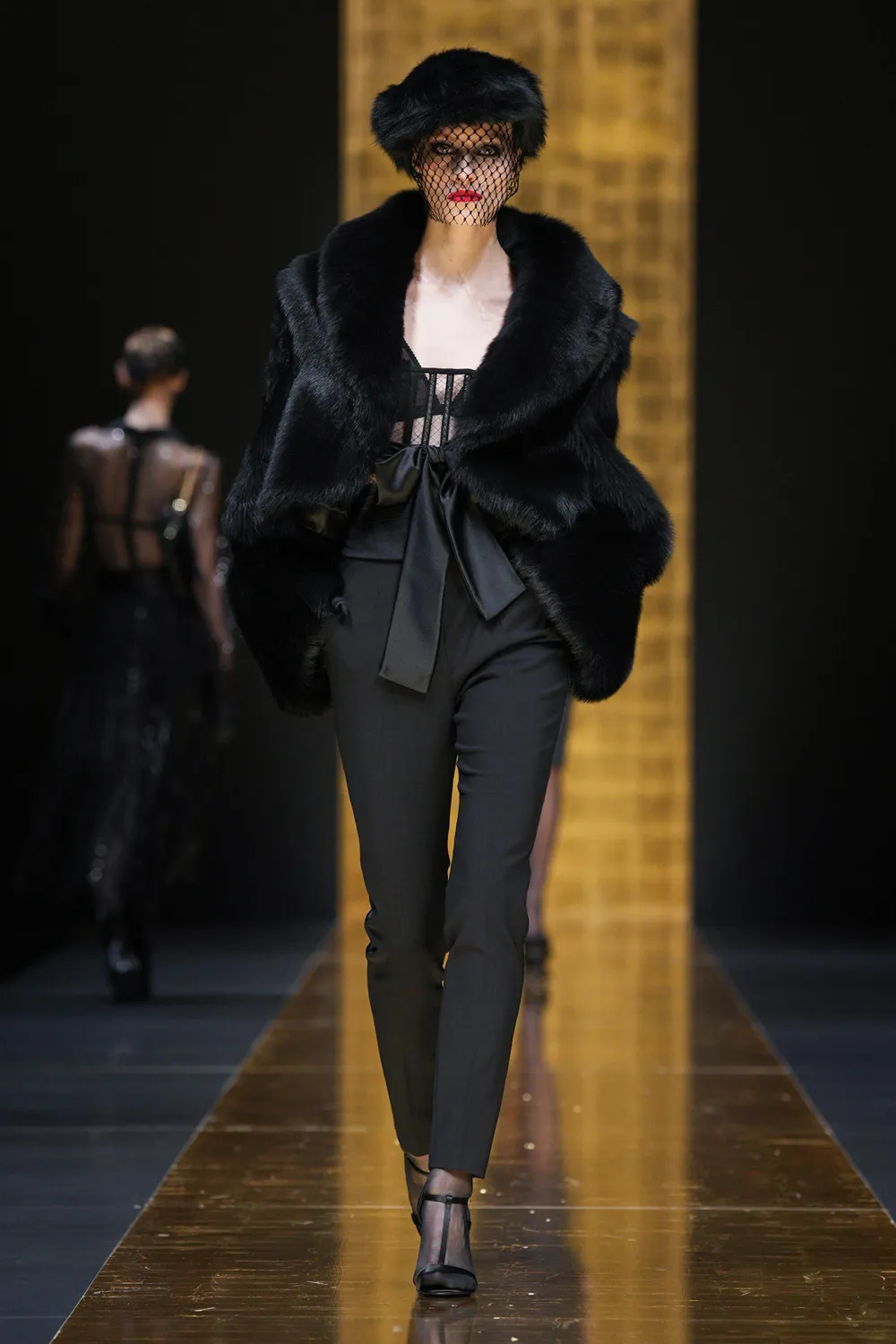 Dolce Gabbana Fall Winter 2024 2025 Runway Magazine (33)