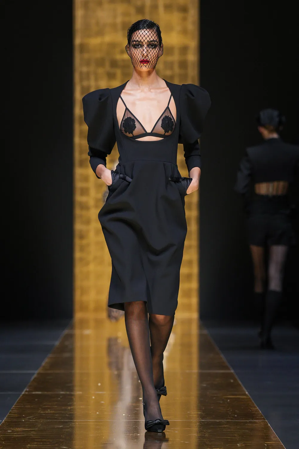 Dolce Gabbana Fall Winter 2024 2025 Runway Magazine (34)