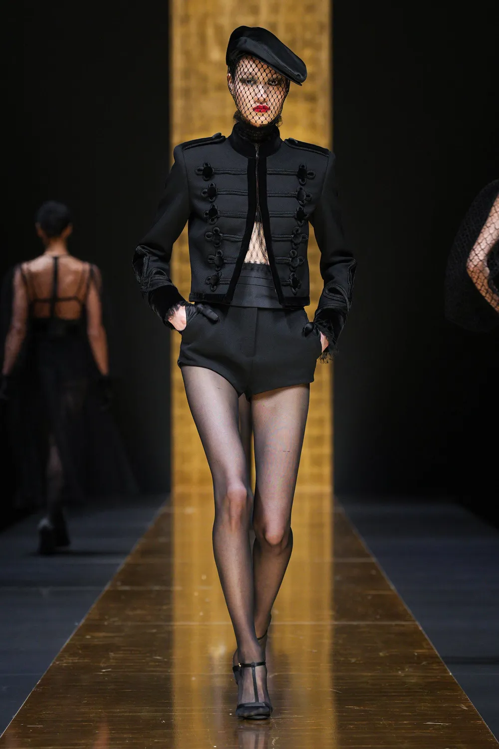 Dolce Gabbana Fall Winter 2024 2025 Runway Magazine (41)