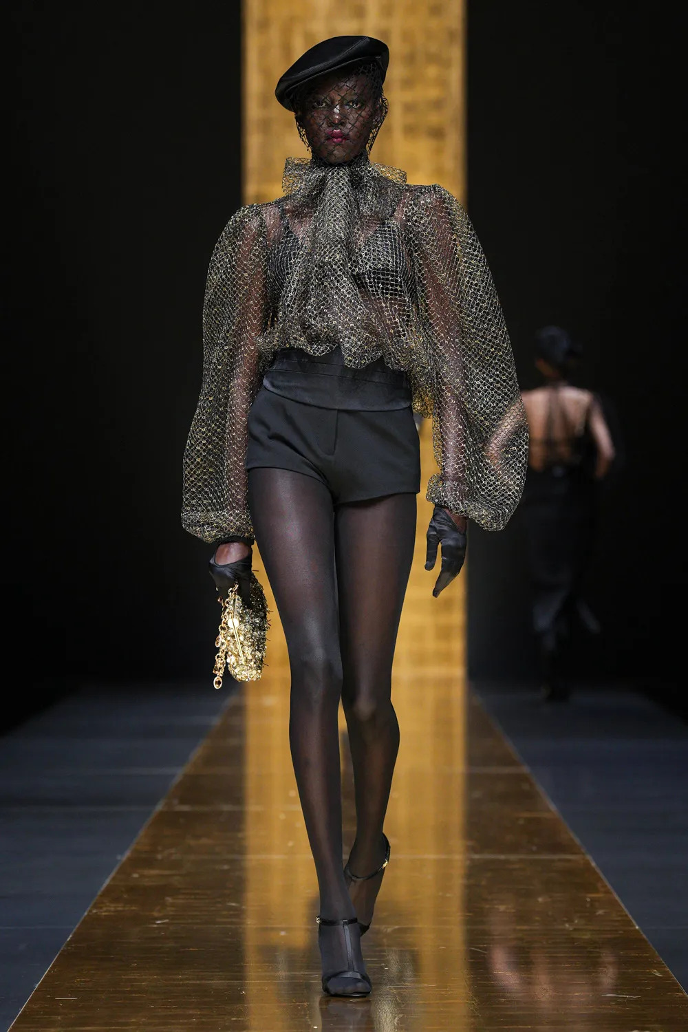 Dolce Gabbana Fall Winter 2024 2025 Runway Magazine (42)