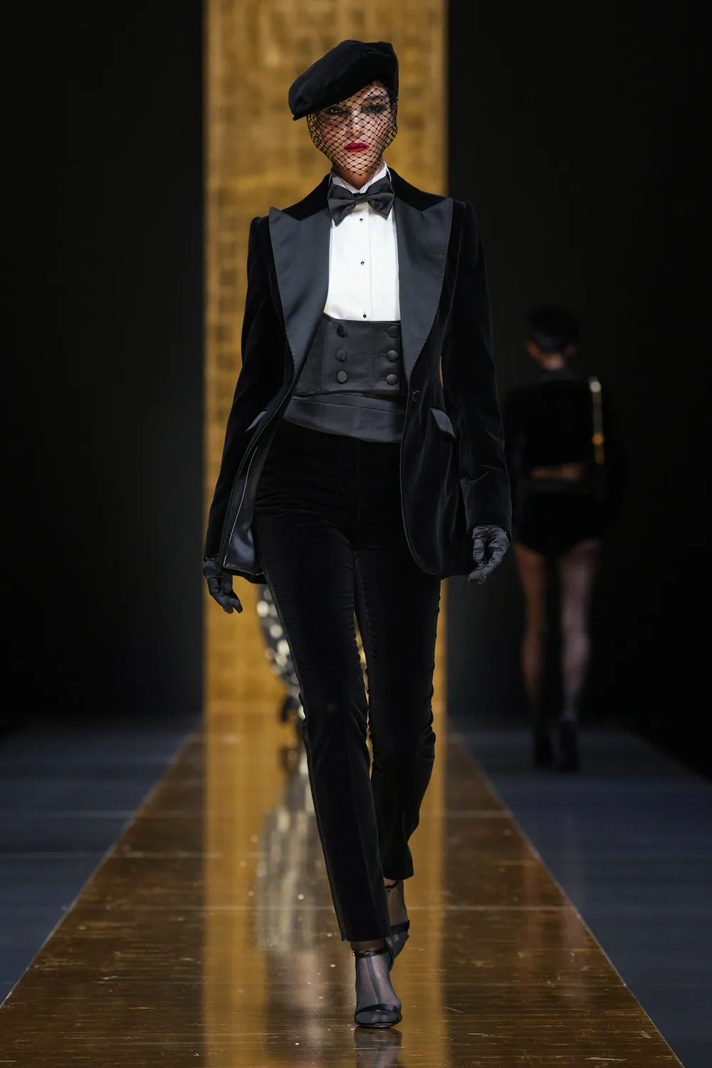 Dolce Gabbana Fall Winter 2024 2025 Runway Magazine (46)