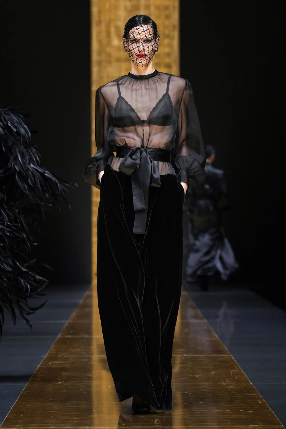 Dolce Gabbana Fall Winter 2024 2025 Runway Magazine (58)