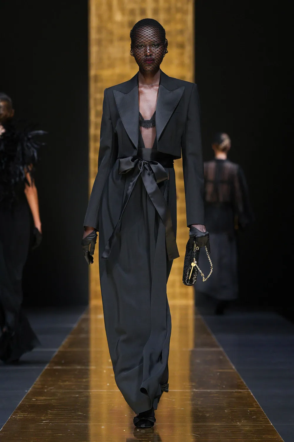Dolce Gabbana Fall Winter 2024 2025 Runway Magazine (63)