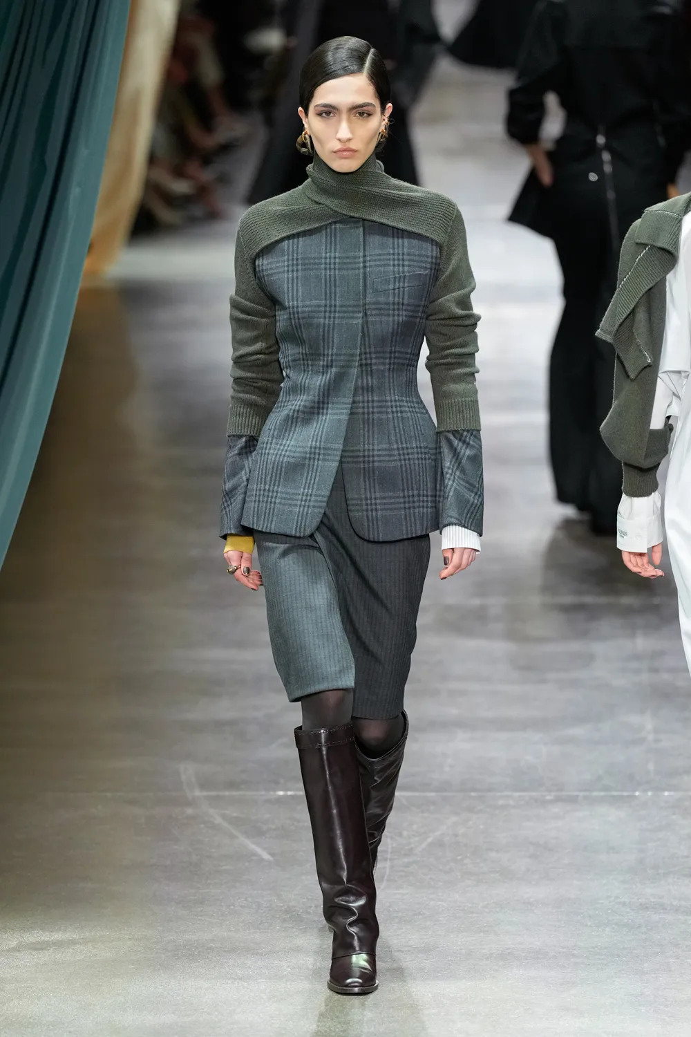 Fendi Outono Inverno 2024 2025 Runway Revista (11)