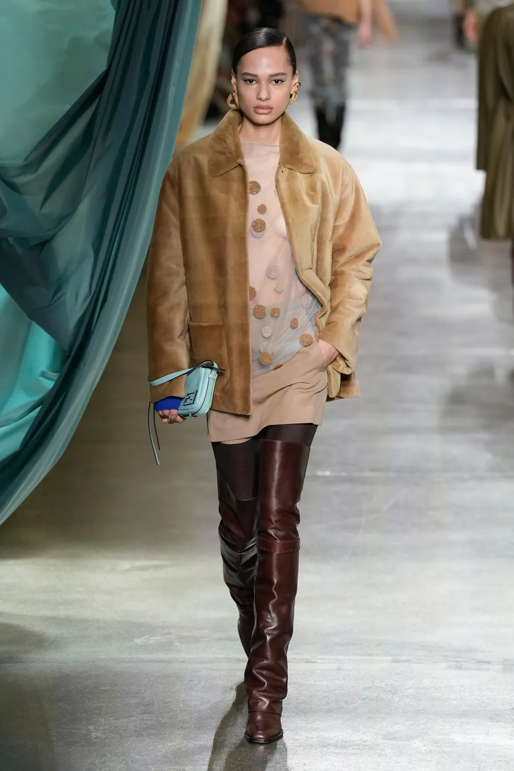 Fendi Outono Inverno 2024 2025 Runway Revista (20)