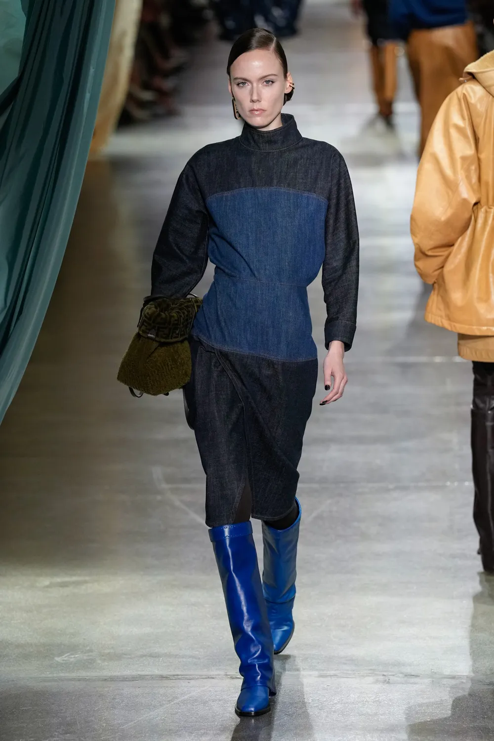 Fendi Outono Inverno 2024 2025 Runway Revista (26)