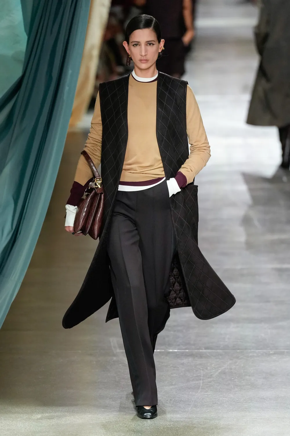 Fendi Outono Inverno 2024 2025 Runway Revista (32)