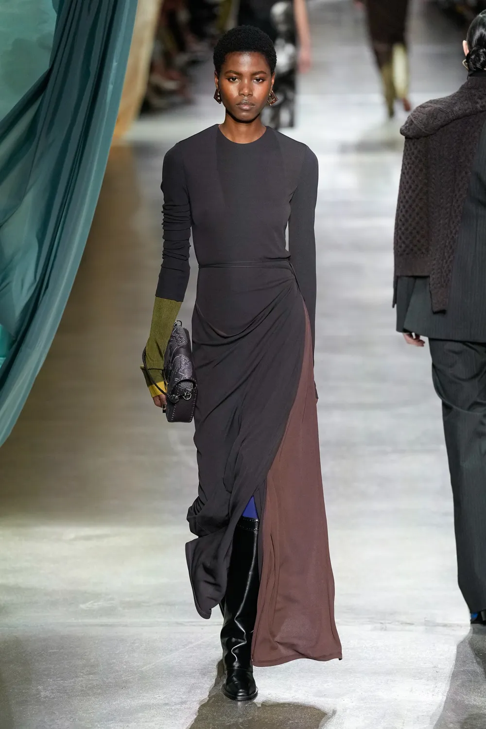Fendi Outono Inverno 2024 2025 Runway Revista (41)