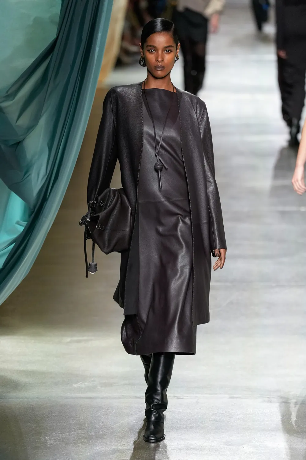 Fendi Outono Inverno 2024 2025 Runway Revista (43)