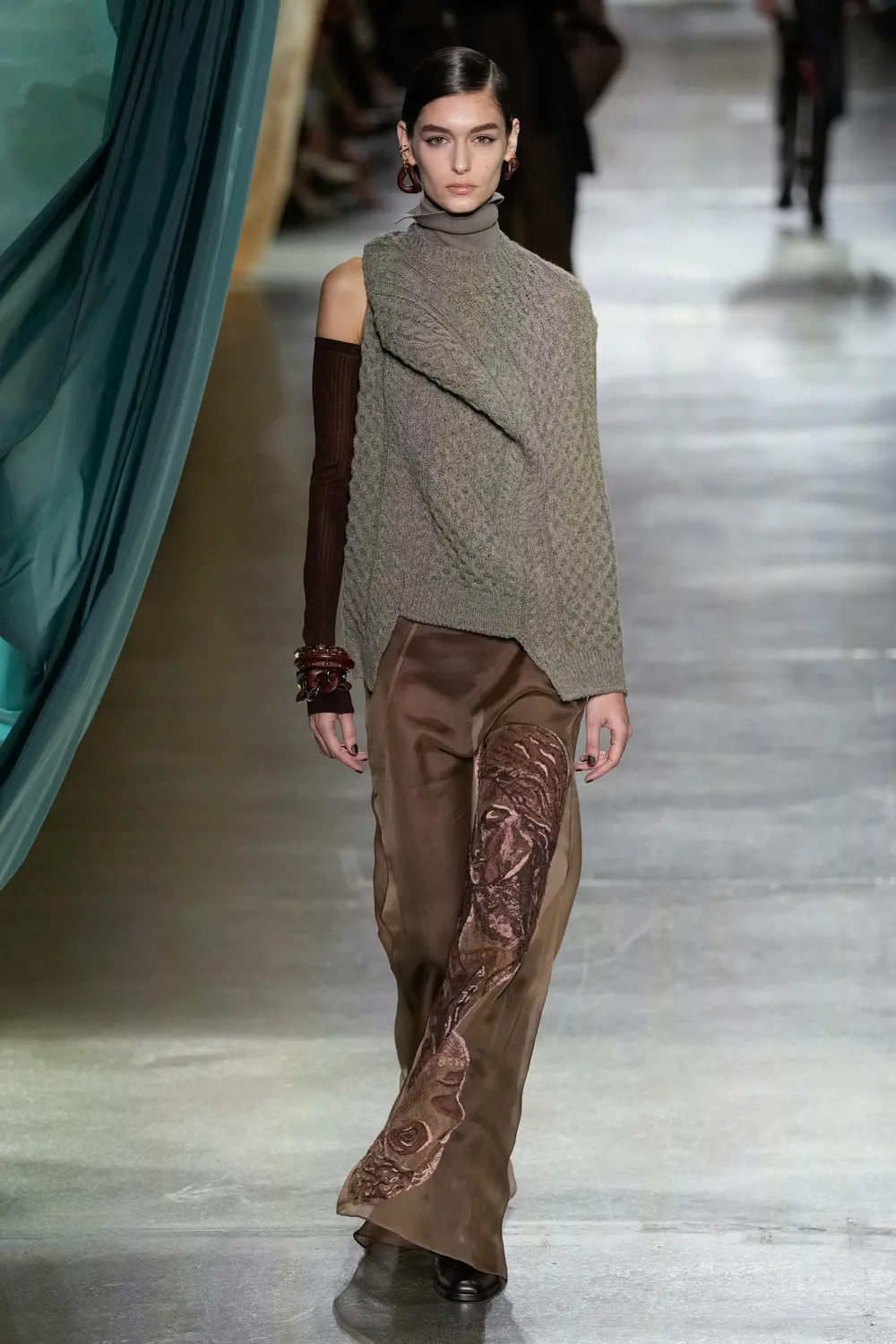 Fendi Outono Inverno 2024 2025 Runway Revista (47)