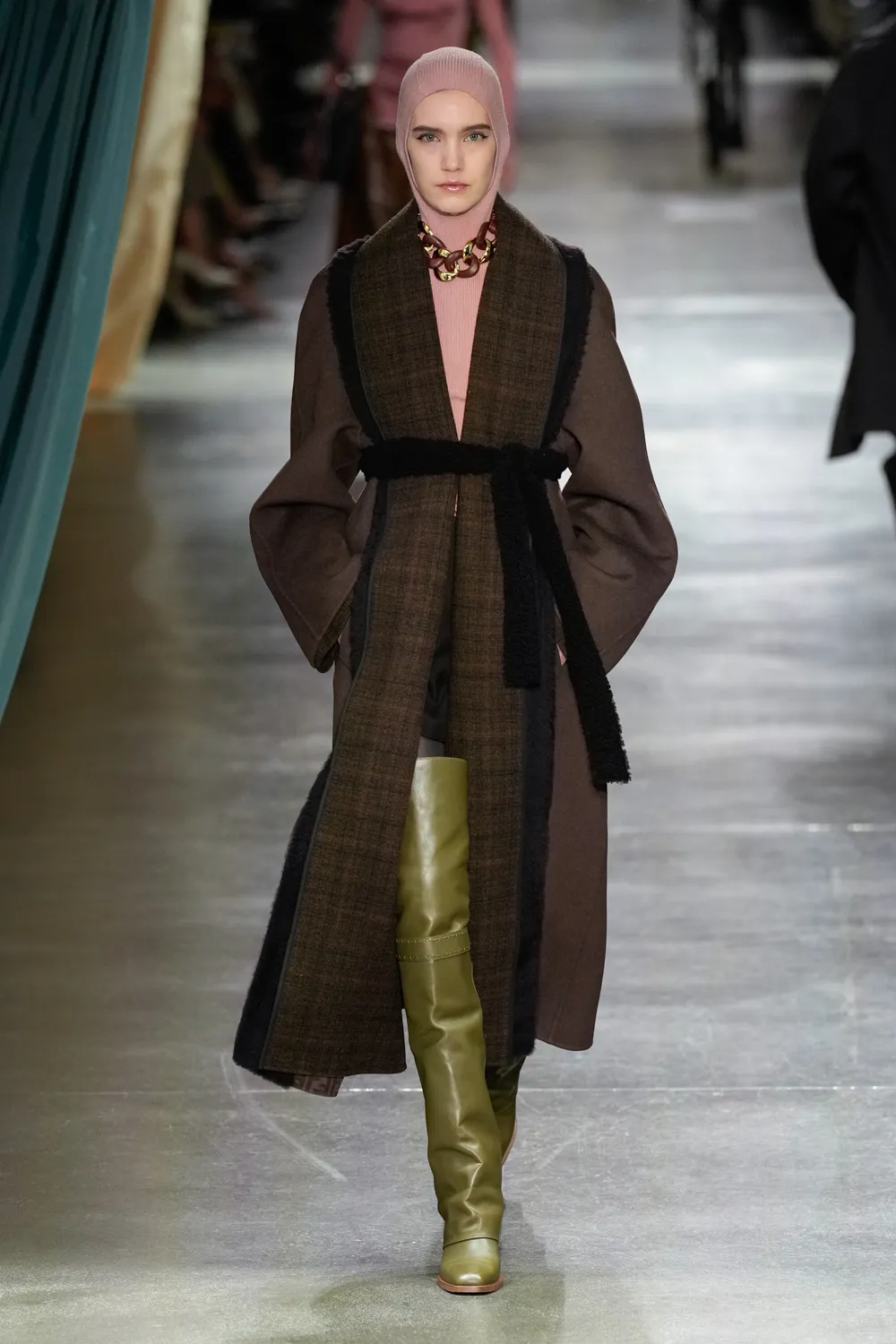 Fendi Outono Inverno 2024 2025 Runway Revista (48)