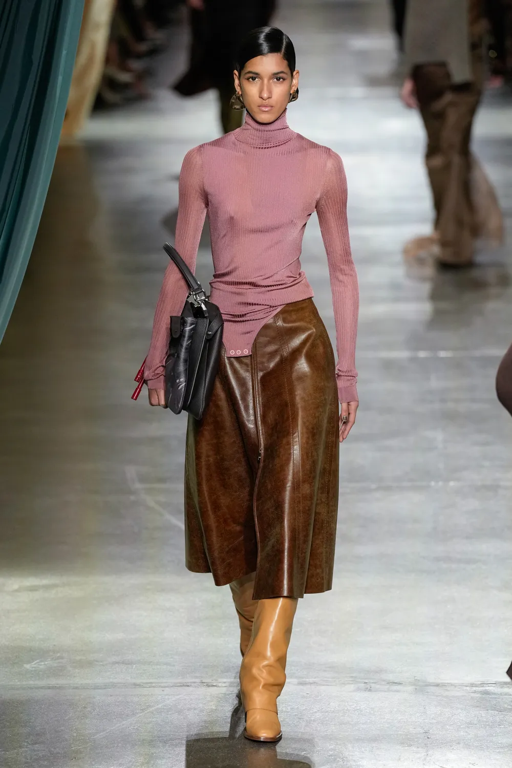Fendi Outono Inverno 2024 2025 Runway Revista (49)