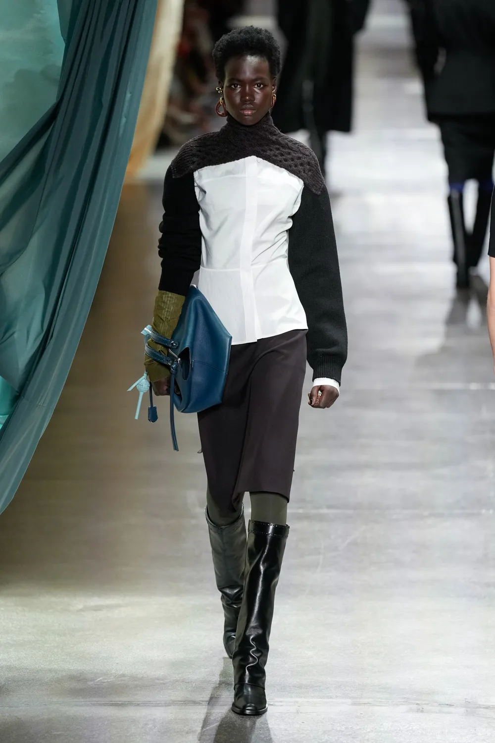 Fendi Outono Inverno 2024 2025 Runway Revista (7)
