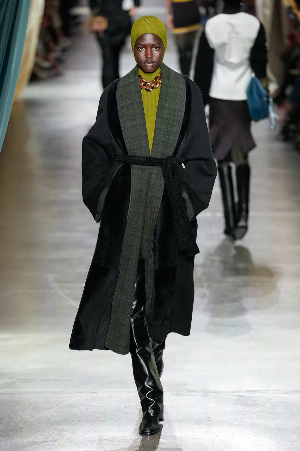 Fendi Outono Inverno 2024 2025 Runway Revista (8)