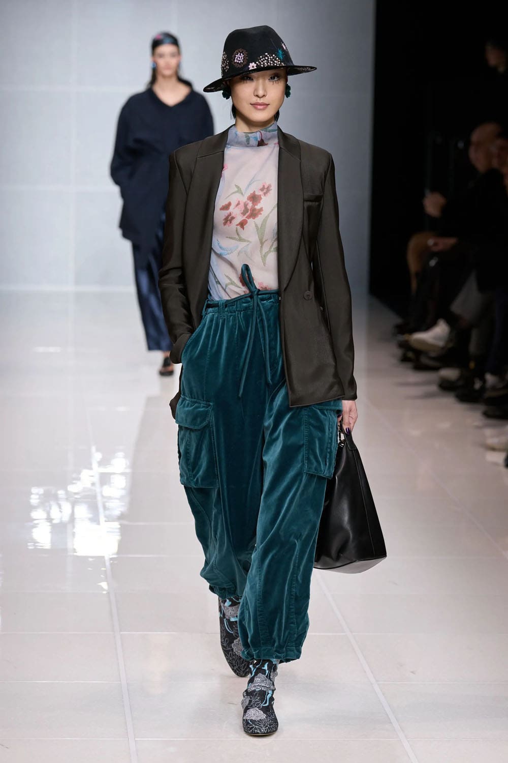 Giorgio Armani Autunno Inverno 2024 2025 Runway Magazine (11)