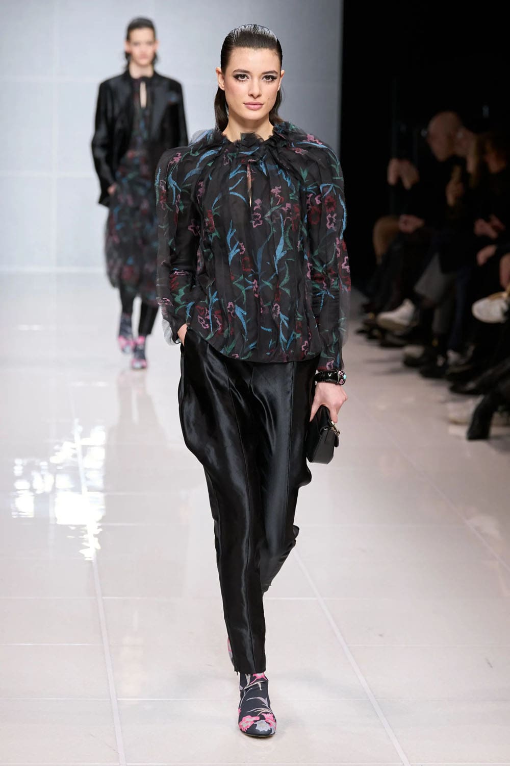 Giorgio Armani Autunno Inverno 2024 2025 Runway Magazine (22)