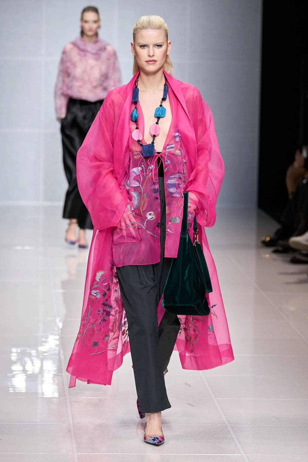 Giorgio Armani Autunno Inverno 2024 2025 Runway Magazine (30)
