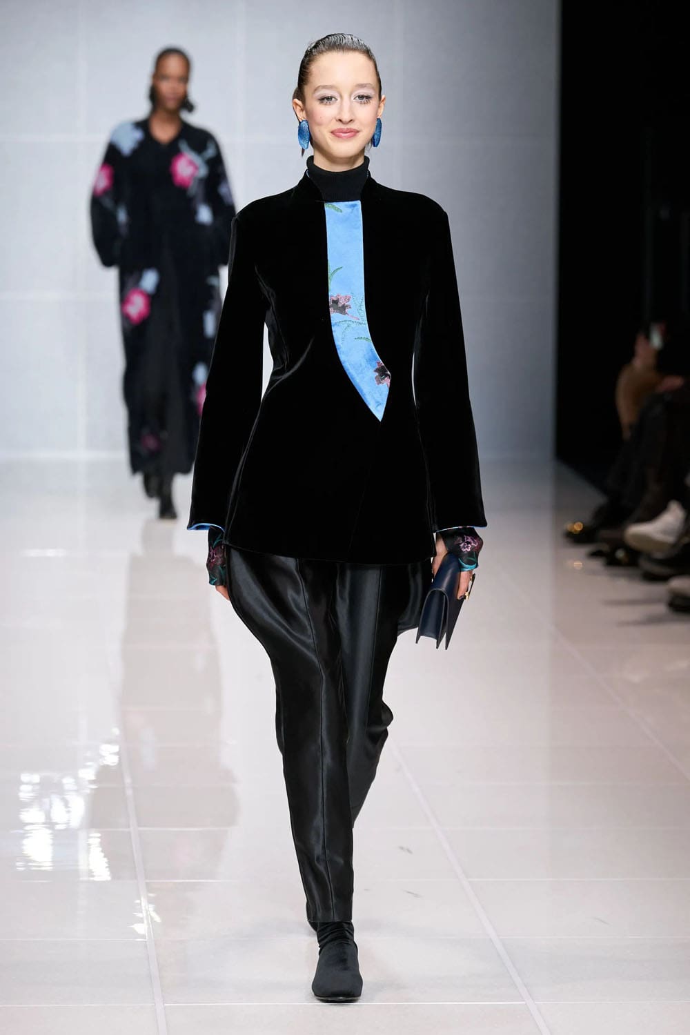 Giorgio Armani Autunno Inverno 2024 2025 Runway Magazine (37)