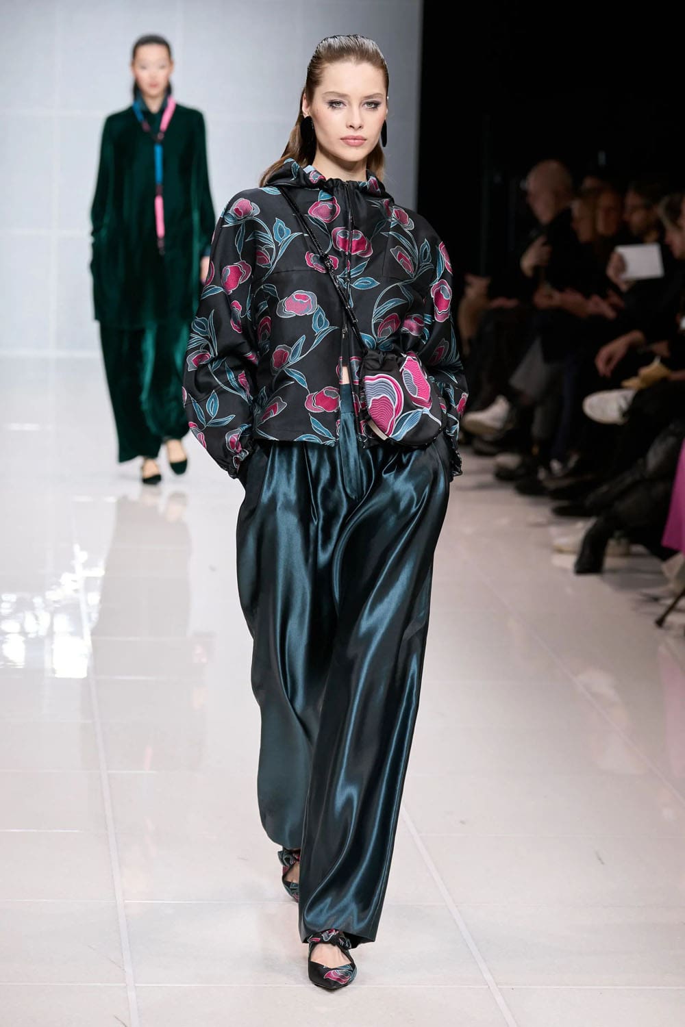 Giorgio Armani Autunno Inverno 2024 2025 Runway Magazine (42)