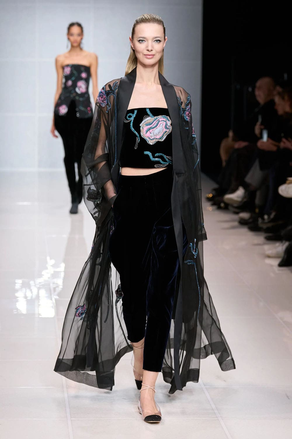 Giorgio Armani Autunno Inverno 2024 2025 Runway Magazine (59)
