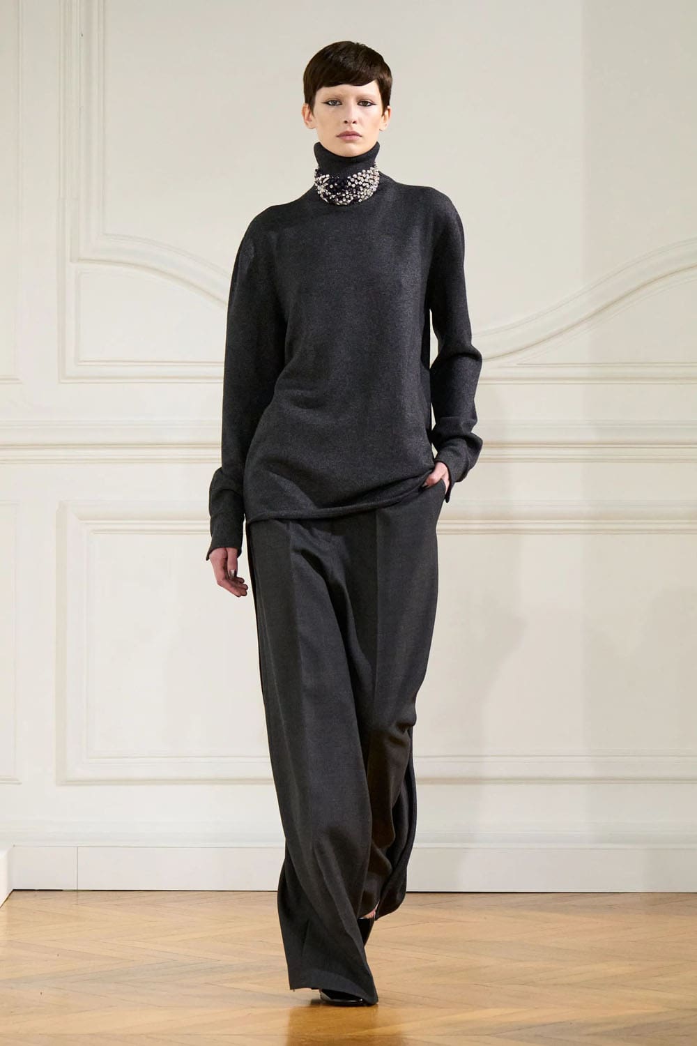 Givenchy Fall 2024 Fall Winter 2024 2025 Runway Magazine (2)