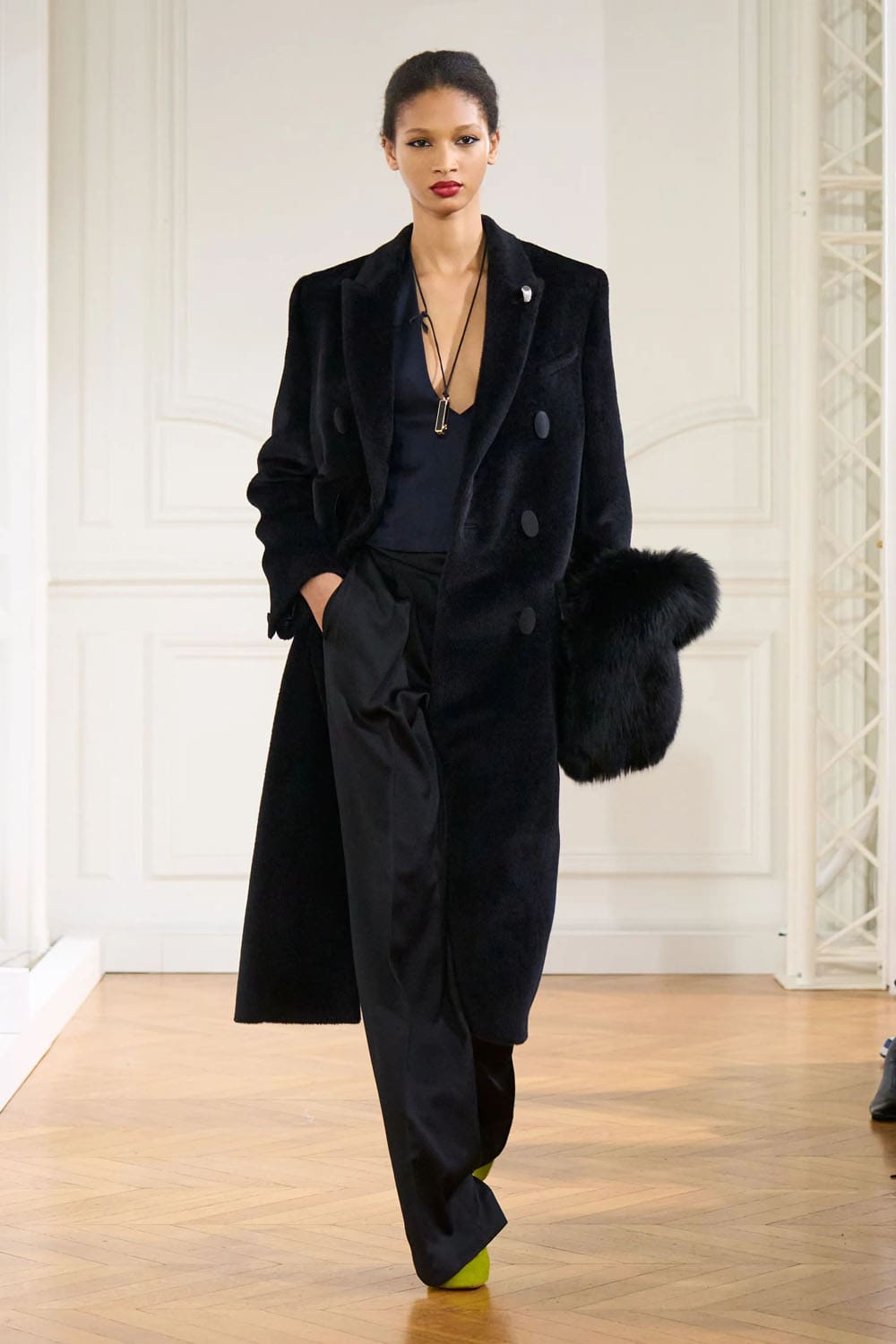 Givenchy Fall 2024 Fall Winter 2024 2025 Runway Magazine (26)