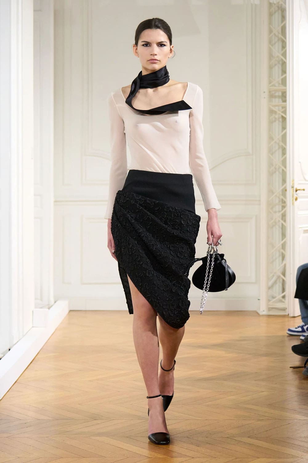 Givenchy Fall 2024 Fall Winter 2024 2025 Runway Magazine (4)