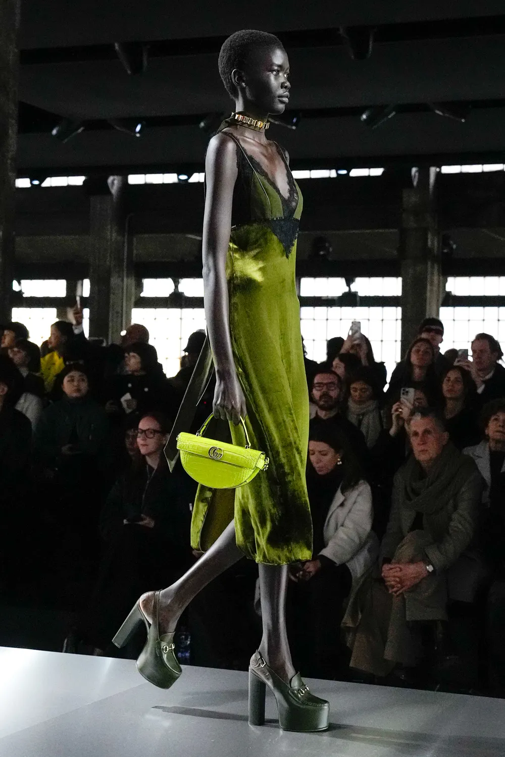 古驰 (Gucci) 秋冬 2024 2025 Runway 杂志(21)