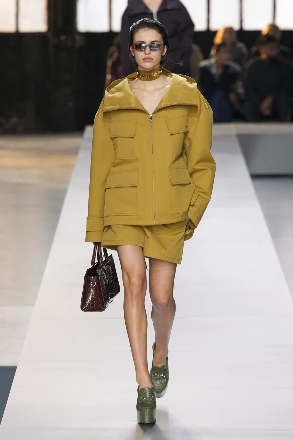古驰 (Gucci) 秋冬 2024 2025 Runway 杂志(38)