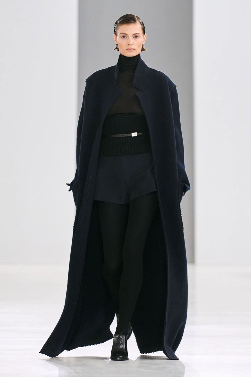Max Mara 秋冬系列 2024 2025 Runway 杂志(1)