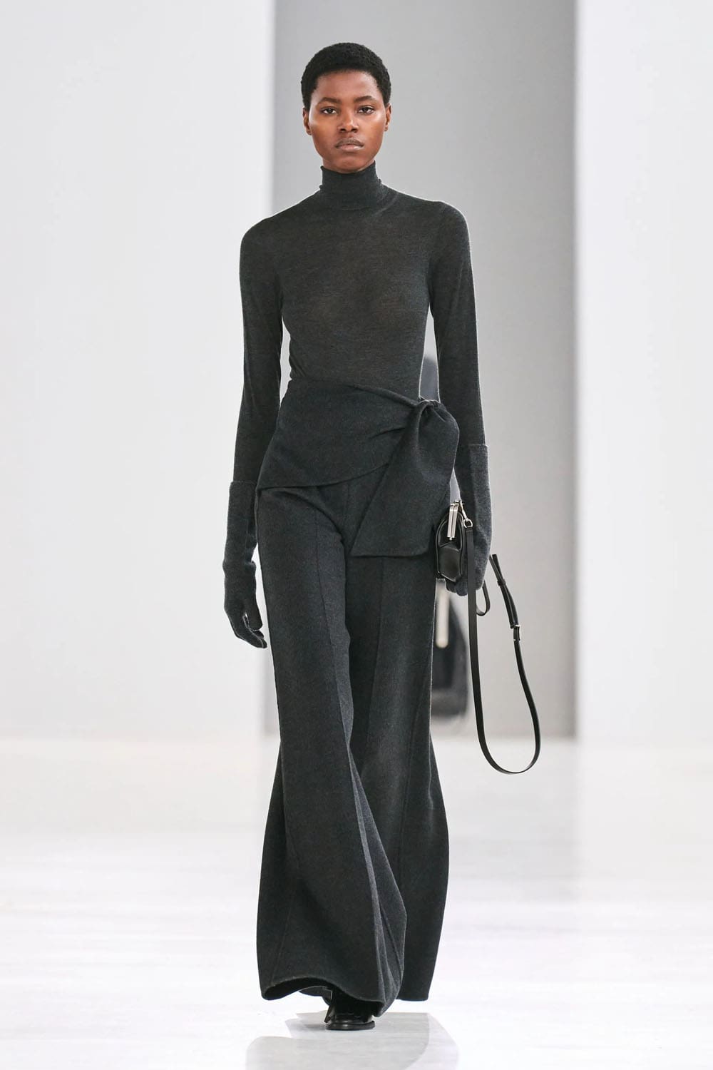 Max Mara 秋冬系列 2024 2025 Runway 杂志(12)