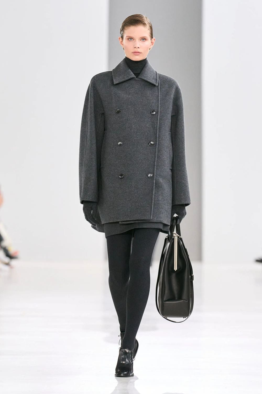 Max Mara 秋冬系列 2024 2025 Runway 杂志(13)