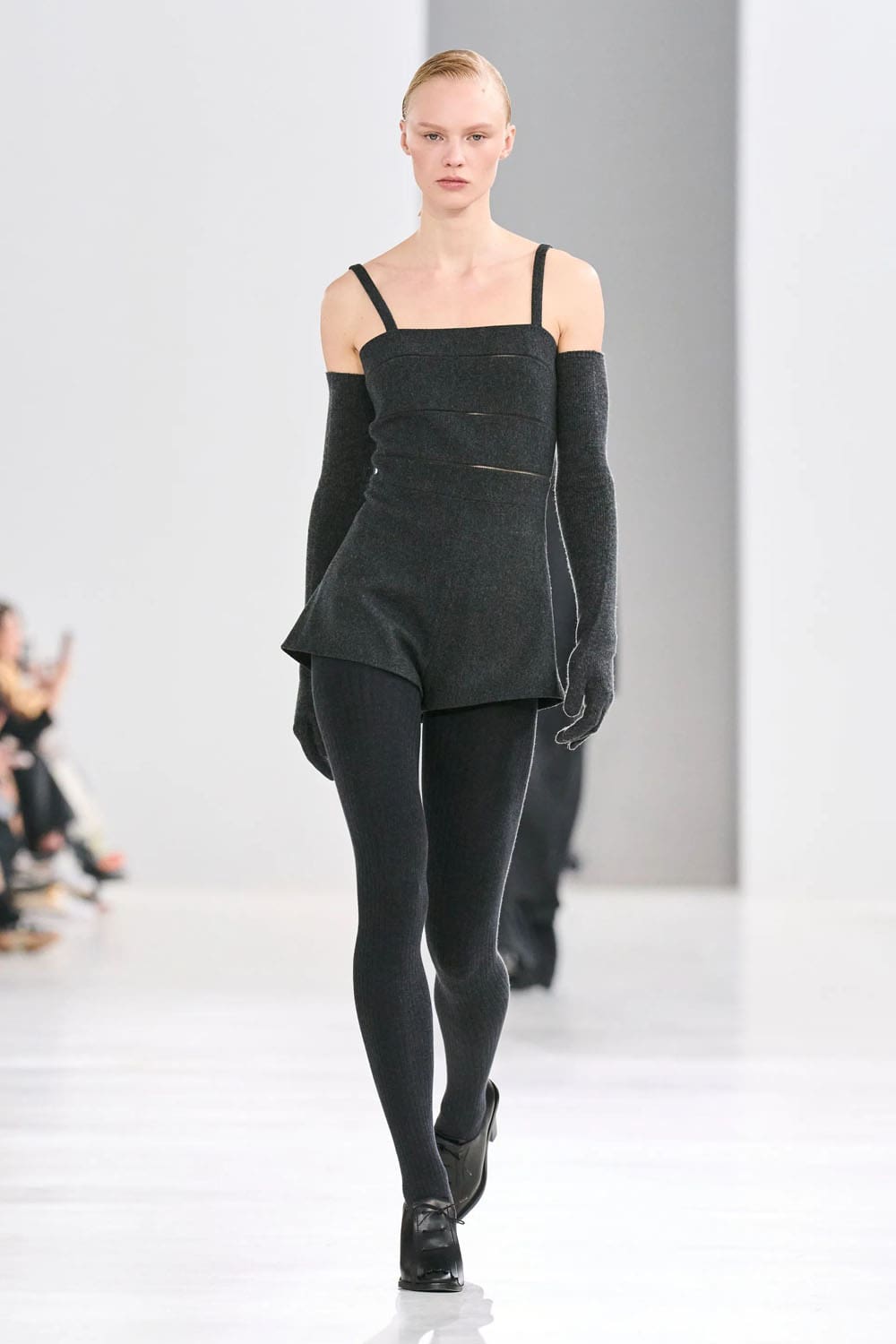Max Mara 秋冬系列 2024 2025 Runway 杂志(14)