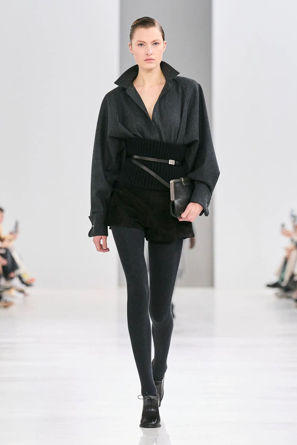 Max Mara 秋冬系列 2024 2025 Runway 杂志(19)