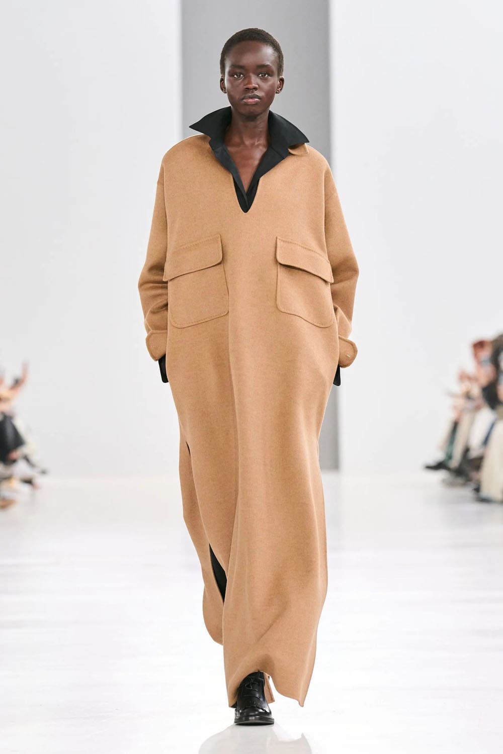 Max Mara 秋冬系列 2024 2025 Runway 杂志(31)