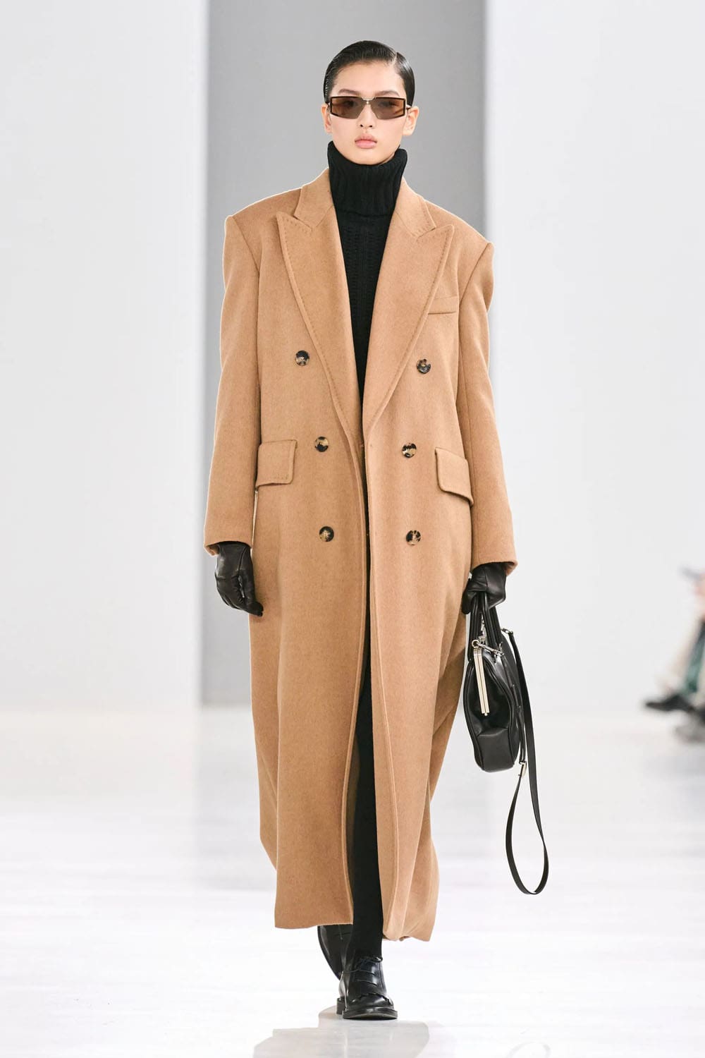 Max Mara 秋冬系列 2024 2025 Runway 杂志(33)