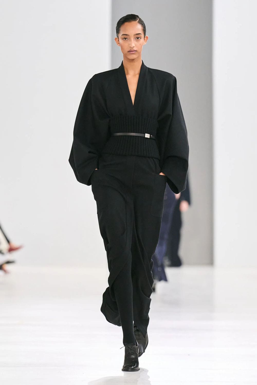 Max Mara 秋冬系列 2024 2025 Runway 杂志(46)