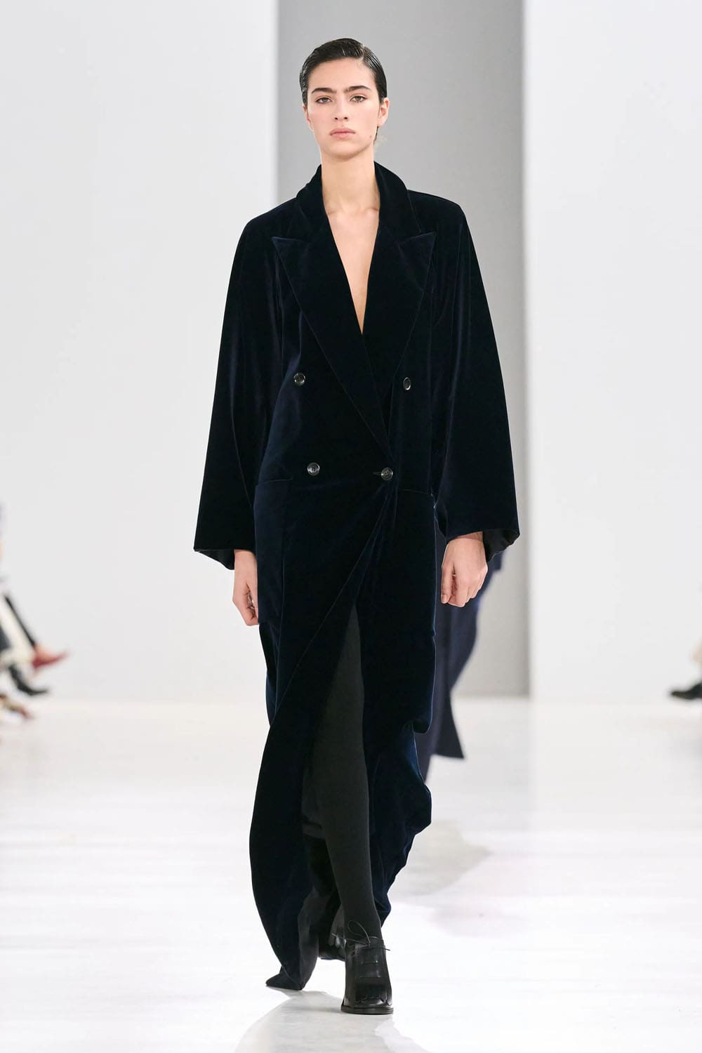 Max Mara 秋冬系列 2024 2025 Runway 杂志(48)