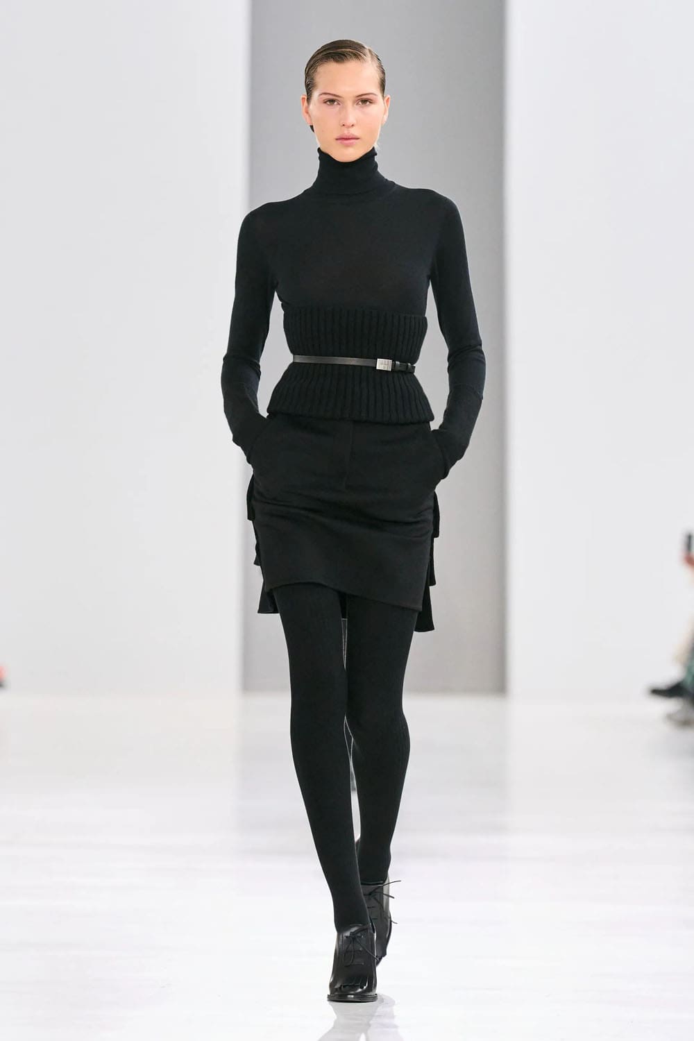 Max Mara 秋冬系列 2024 2025 Runway 杂志(7)