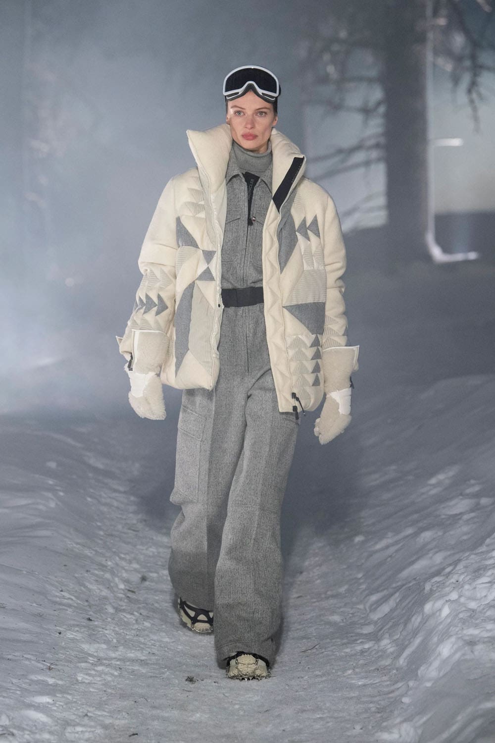 Moncler Grenoble Fall Winter 2024 2025 Runway Magazine (14)