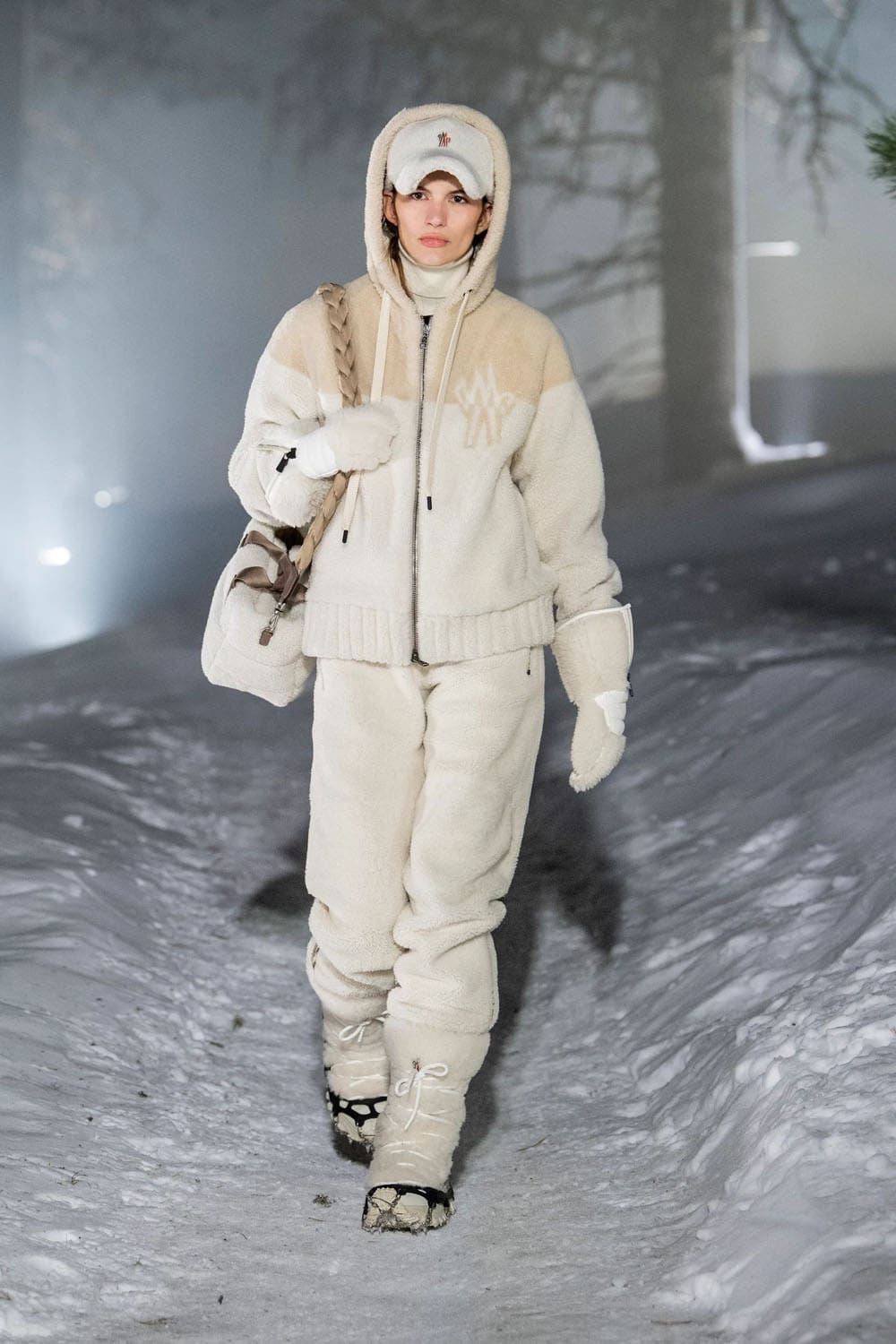 Moncler Grenoble Fall Winter 2024 2025 Runway Magazine (23)