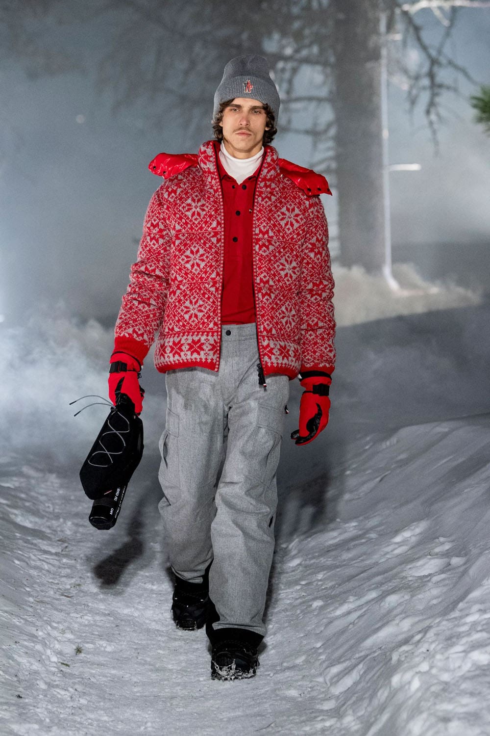 Moncler Grenoble Fall Winter 2024 2025 Runway Magazine (51)