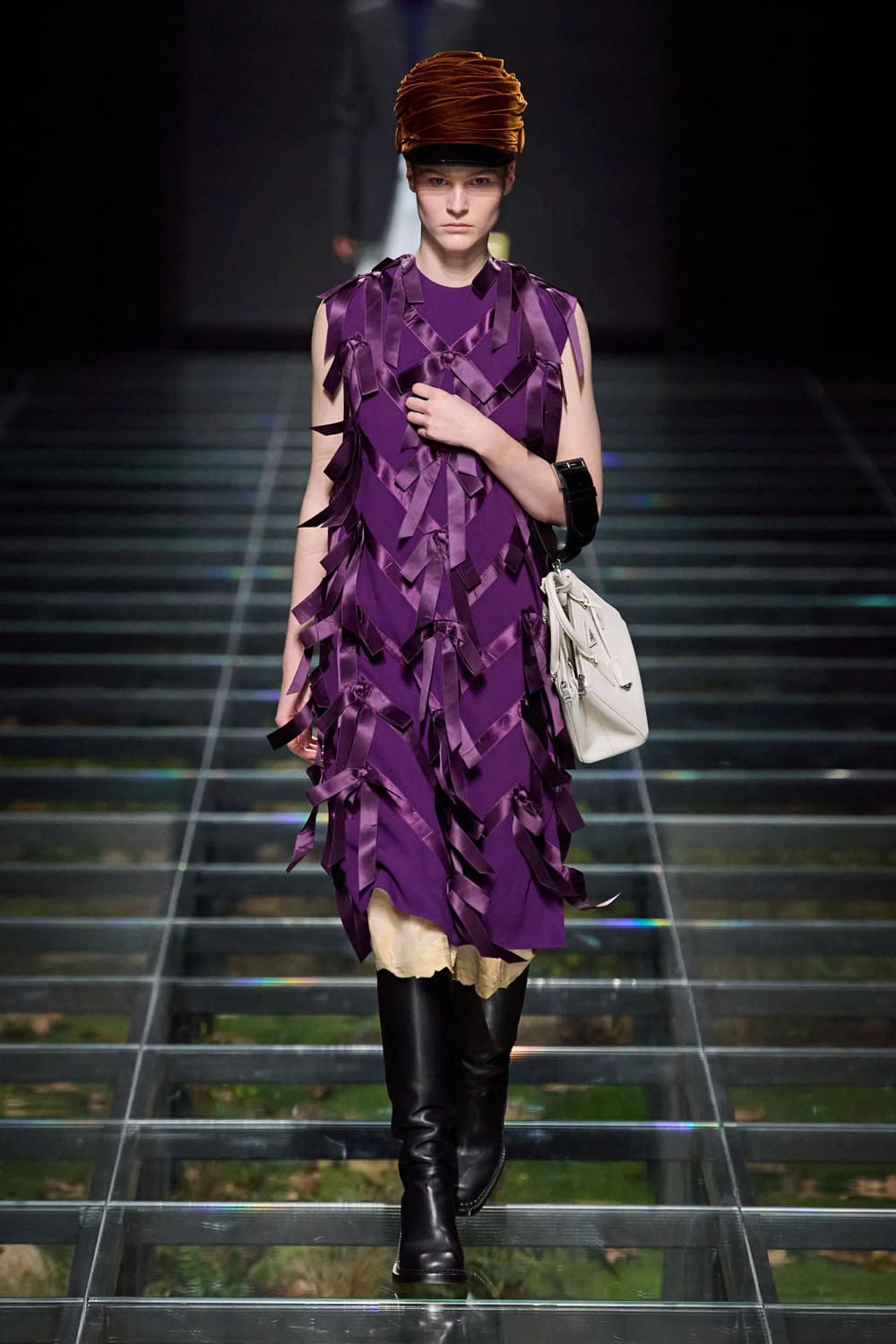 Prada Fall Winter 2024 2025 Runway Magazine (10)